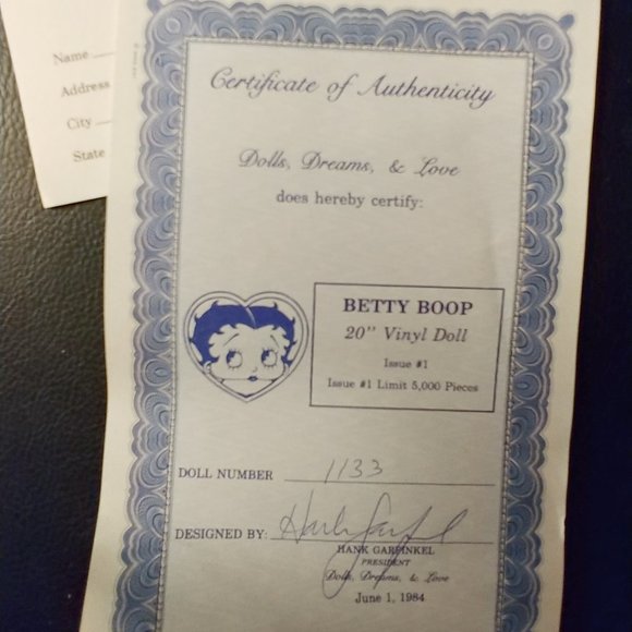 Betty Boop Collector Doll - Picture 5 of 6